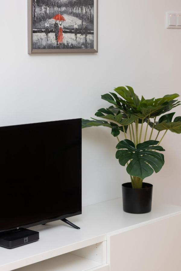 Warsaw Magellana Apartment By Noclegi Renters Екстериор снимка